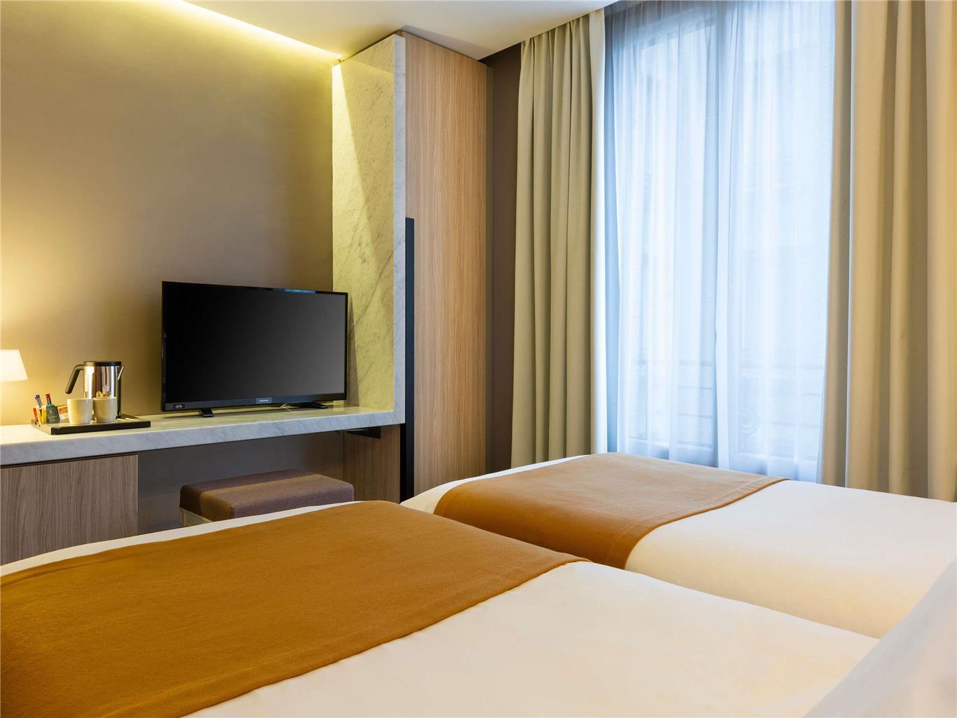 Hotel Mercure Alesia 4*