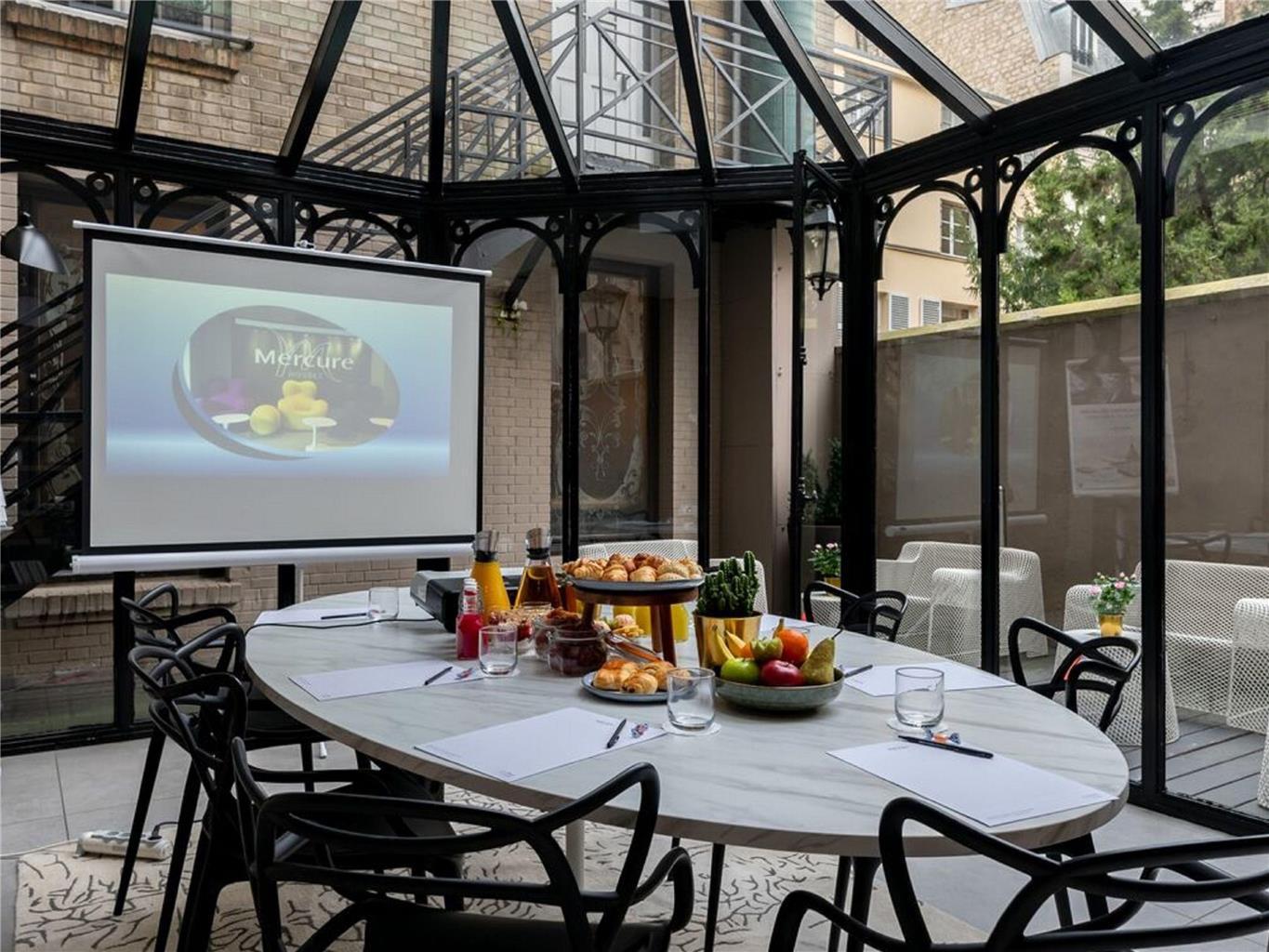 Hotel Mercure Alesia 4*